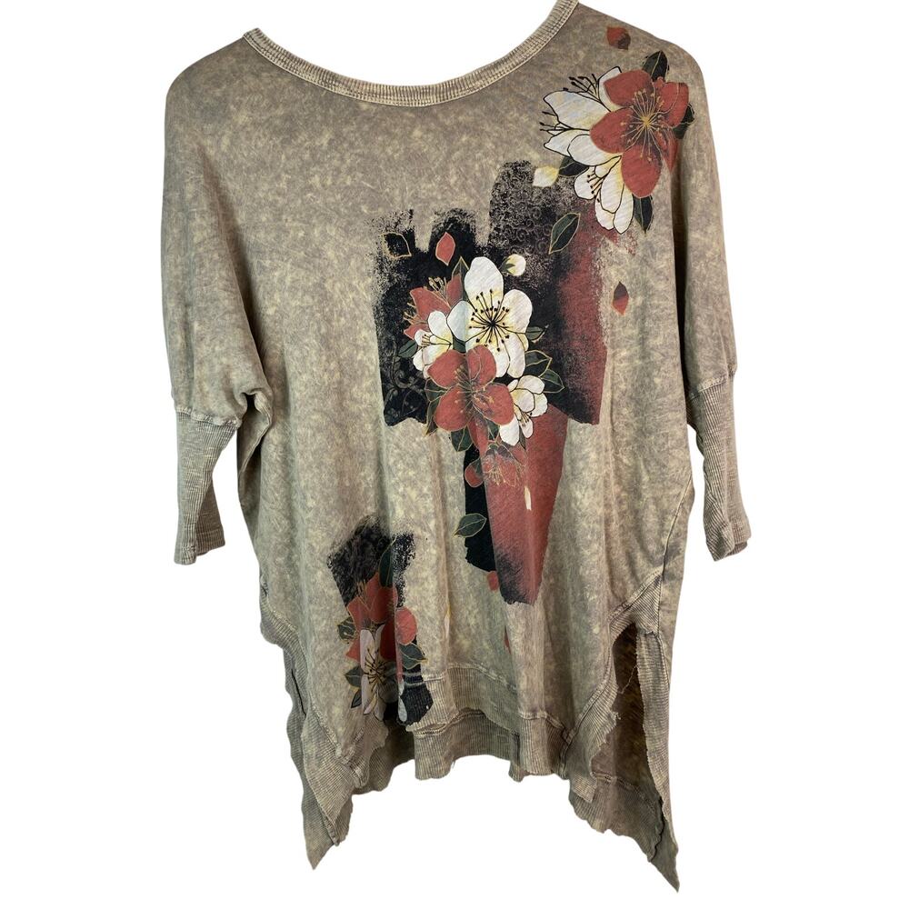 Jess & Jane Women's S Tan Mineral Wash Floral Dolman‎ Sleeve T-Shirt *